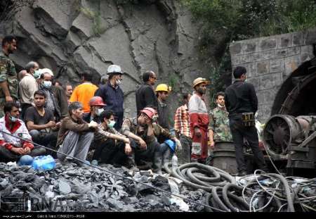 مستمری خانواده های جانباختگان حادثه معدن آزادشهر از دیروز برقرار شد