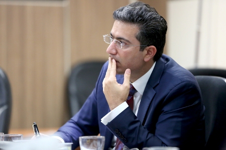 نیروی انسانی تحمیلی در کارخانجات فولادی را مدیریت کنیم