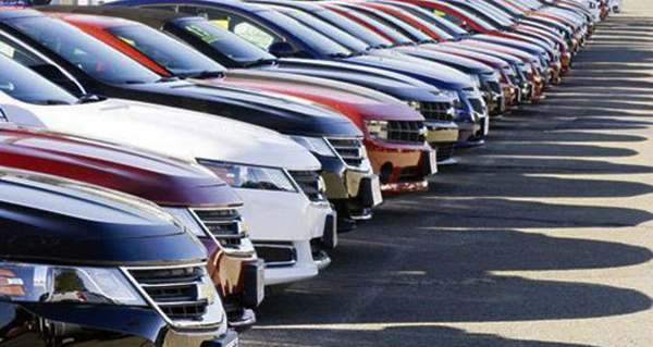 پیگیری پرونده واردات خودرو در کمیسیون اصل ۹۰ / ادعای نمایندگان نسبت به وقوع تخلف در واردات ۵۲ هزار تا بیش از ۱۰۰ هزار خودروی وارداتی