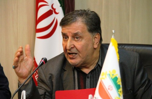 بانک‌های ورشکسته را ادغام نمی کنیم