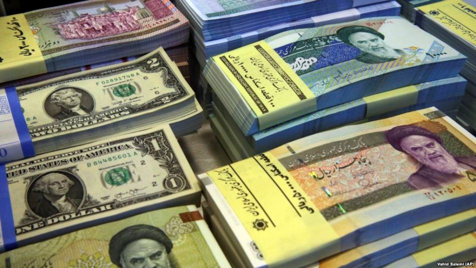 مقررات تامین ارز برای 33 مورد به شبکه بانکی ابلاغ شد مقررات تامین ارز برای 33 مورد به شبکه بانکی ابلاغ شد