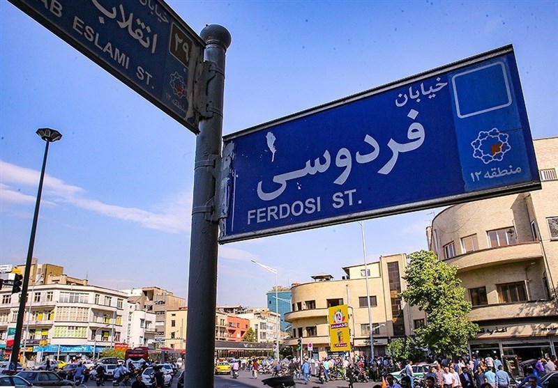 دلار آزاد به صرافی ملی رسید/ بازاری‌ها: قیمت دلار در کانال های تلگرامی خیالی است