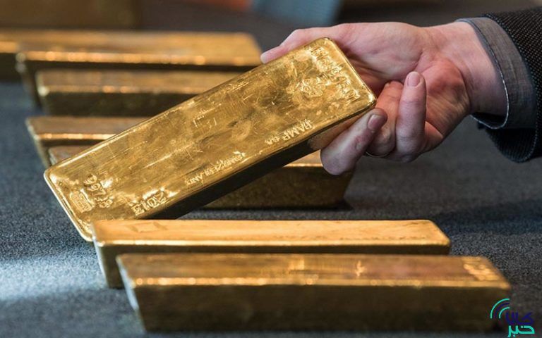 طلا بالای ۱۳۰۰ دلار باقی ماند طلا بالای ۱۳۰۰ دلار باقی ماند