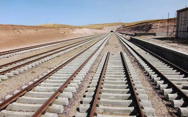 باید به طور همه جانبه از تولید ریل ملی حمایت کنیم