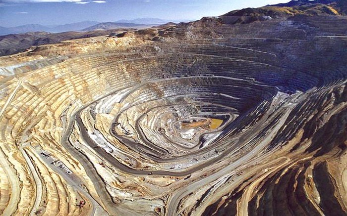 ۶۰ درصد اختیارات شورای عالی معادن واگذار شد