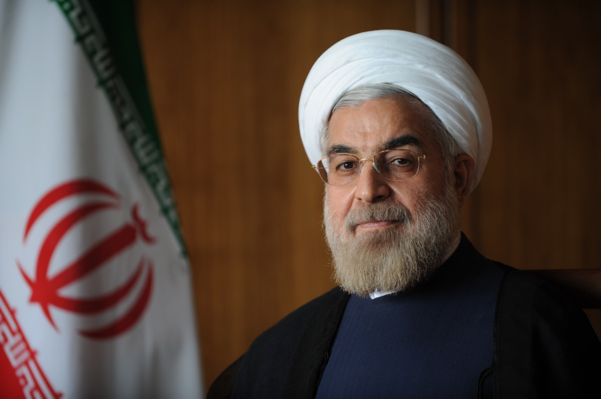 روحانی فرارسیدن میلاد حضرت عیسی(ع) و سال نو میلادی را به رهبر کاتولیک های جهان تبریک گفت