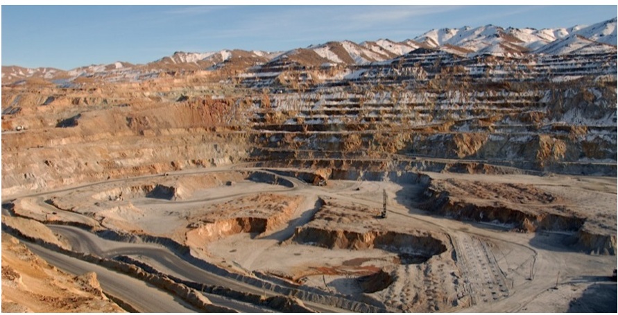 استان زنجان دارای معادنی با ذخیره بالای مواد معدنی است استان زنجان دارای معادنی با ذخیره بالای مواد معدنی است