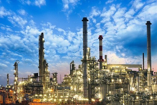 بسیاری از پتروشیمی ها با ظرفیت ۱۰۰ درصد کار می کنند