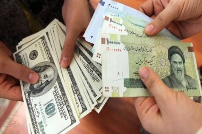احتمال فساد در تخصیص ارز یارانه ای/ اصرار دولت بر مهار قیمت ها با استفاده از ارز یارانه ای