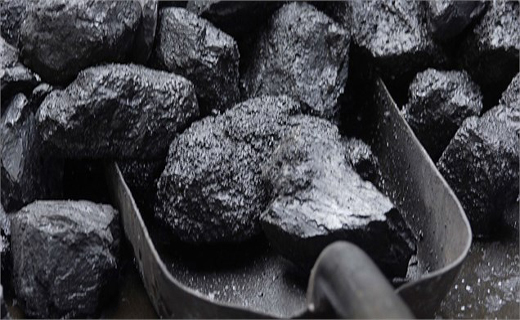 تجمع جمعی از کارگران شرکت زغال سنگ کرمان به همراه همسرانشان در نهمین روز اعتراض تجمع جمعی از کارگران شرکت زغال سنگ کرمان به همراه همسرانشان در نهمین روز اعتراض