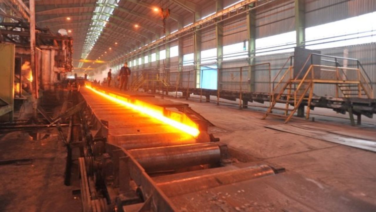 تولید ۳۰ میلیون تنی فولاد خام در سال ۹۹ برنامه‌ریزی شد