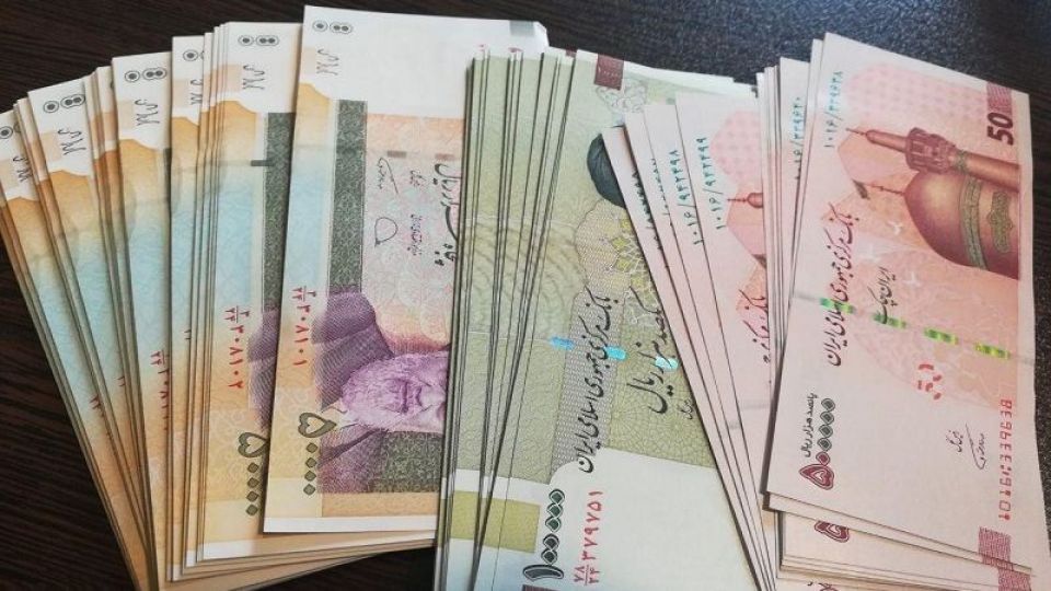 یک بام و دو هوای دولت؛ از پرداخت وام‌های کلان به آقازاده‌ها تا کمبود منابع برای افزایش حقوق کارکنان