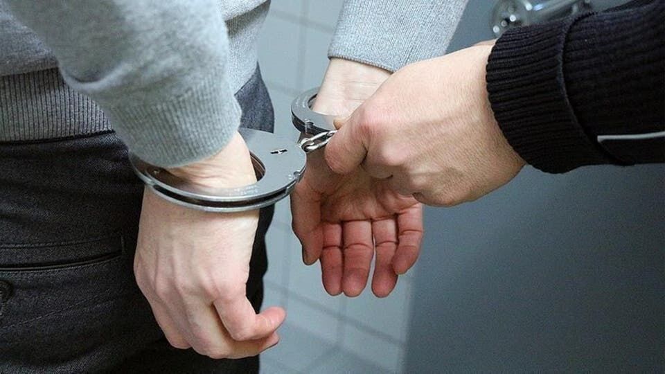 سارقان ۲۵ تن آهن آلات شرکت فولاد هرمزگان در بندرعباس دستگیر شدند