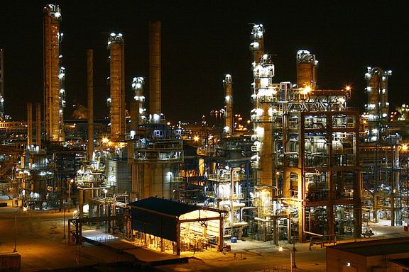 فعالیت بخش های تولیدی پتروشیمی حاضر در بورس تا اطلاع ثانوی متوقف شد