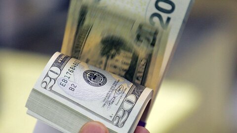 قیمت واقعی دلار کمتر از مقادیر فعلی است/ با نرخ ارز بازی میشود قیمت واقعی دلار کمتر از مقادیر فعلی است/ با نرخ ارز بازی میشود