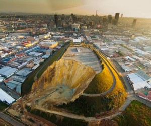 South Africa gold companies face massive lung disease suit