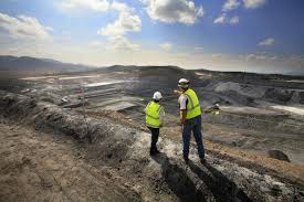 Growth of employment and investment in licenses granted to mining sector