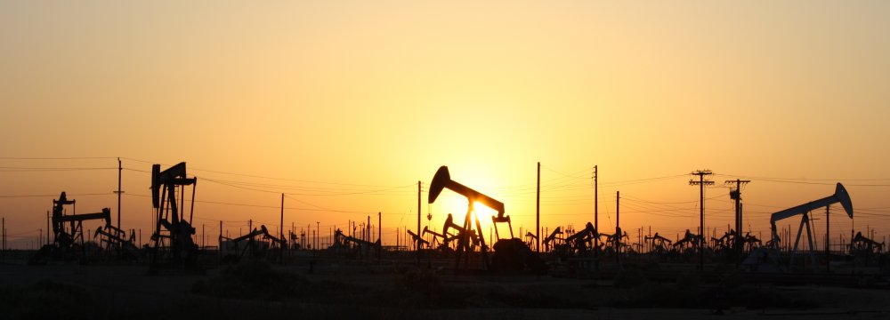 Crude Prices Settle Higher