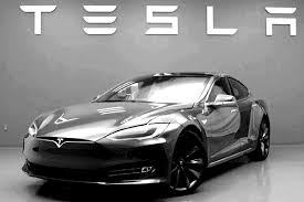Tesla Eases Cash Concerns With Promise of Model 3 Progress
