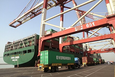 Loading, unloading of goods in ports up 6% in 4 months on year