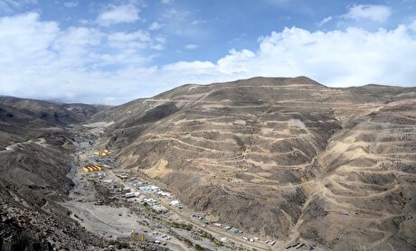 Copper giant Peru foresees another production plateau in 2025