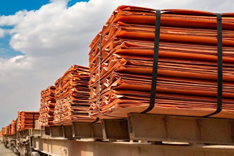 Copper price rises in US and slips in London after Trump tariff threat