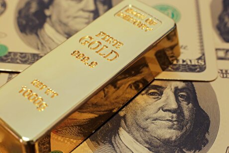 Gold’s dollar risk