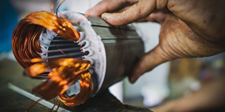 Copper price holds loss as equity rout, strong dollar weigh on metals