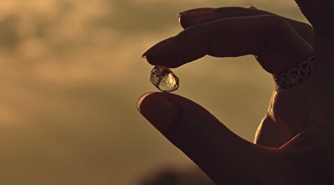 Botswana, Angola eye split in battle for De Beers