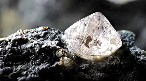 Diamond mining industry cracks under pressure