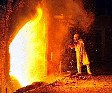 Iron ore price dips on China blast furnace cuts, US trade restrictions