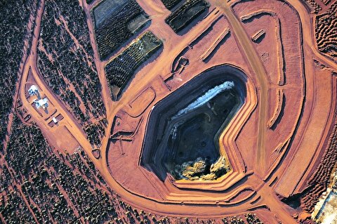 Australia weighs price floor for critical minerals, boosting rare earth miners