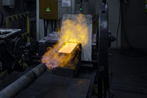 Deutsche Bank lifts gold price forecast to $4,000