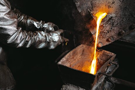 Switzerland probes trader over alleged sanctioned Russian gold dealings