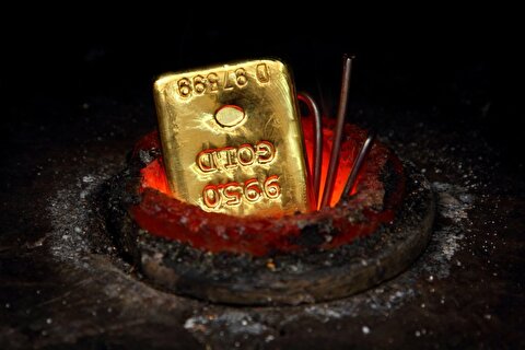 Gold price heads for fifth straight weekly gain