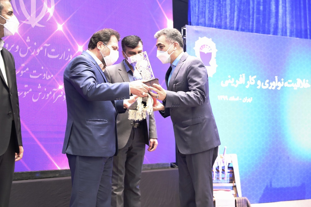 خط پایان نخستین جشنواره ملی خلاقیت، نوآوری و کارآفرینی با معرفی برگزیده گان