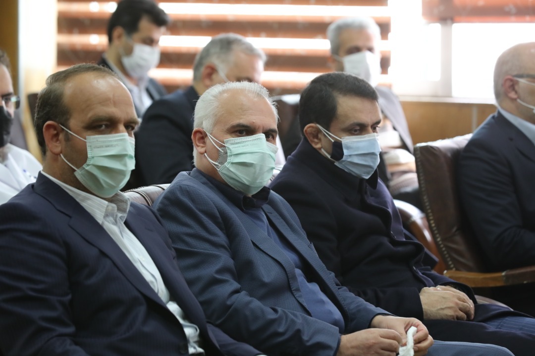 تقدیر عضو هیات عامل و معاونت انسانی بانک از مدافعان سلامت بیمارستان بانک ملی ایران تقدیر عضو هیات عامل و معاونت انسانی بانک از مدافعان سلامت بیمارستان بانک ملی ایران