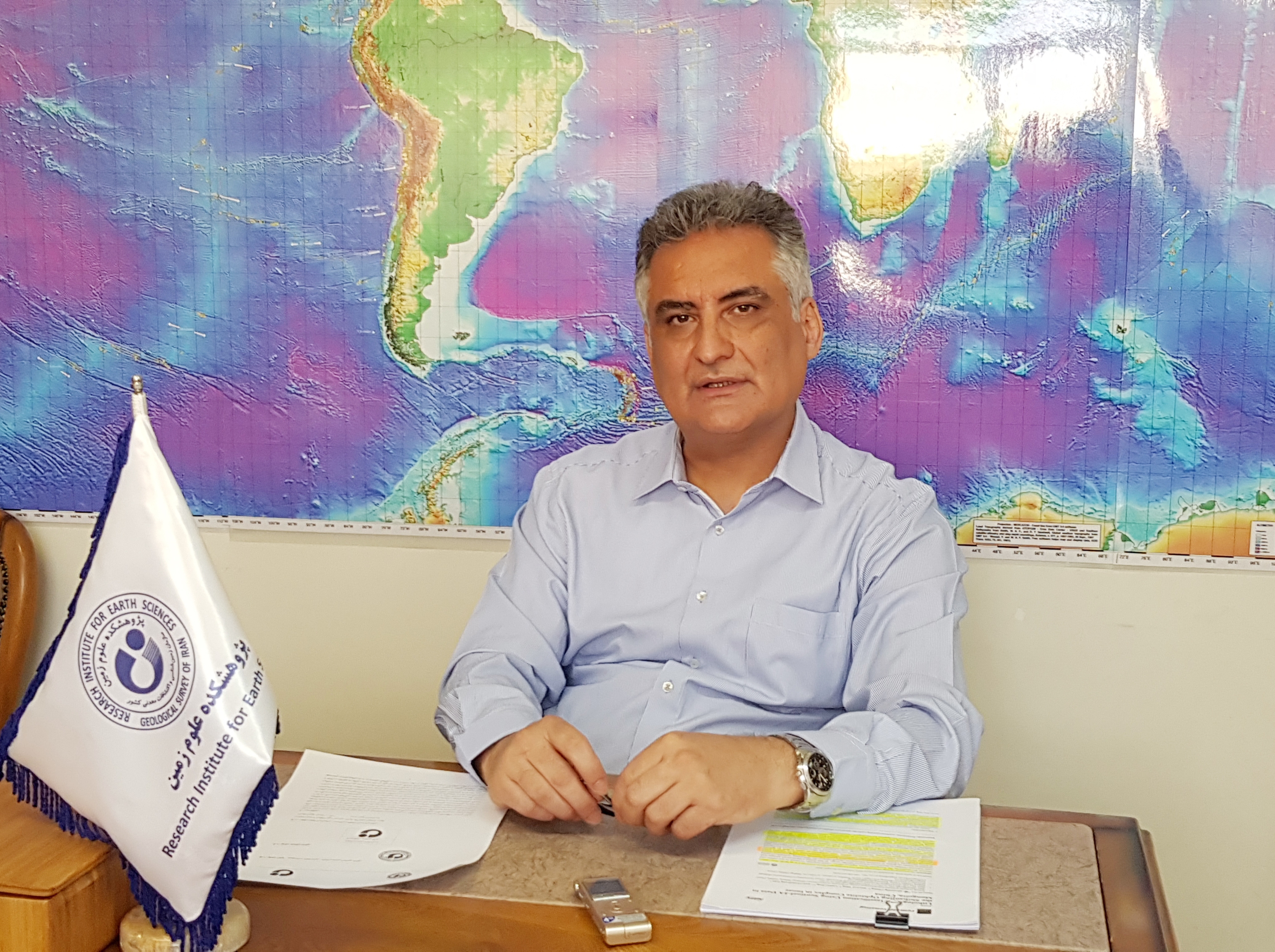 با تاکید بر شعار تولید، پشتیبانی‌ها و مانع‌زدایی‌ها؛ حرکت به سوی نقشه‌های زمین‌شناسی نسل دو و یکپارچه و سرور پایه موضوعی