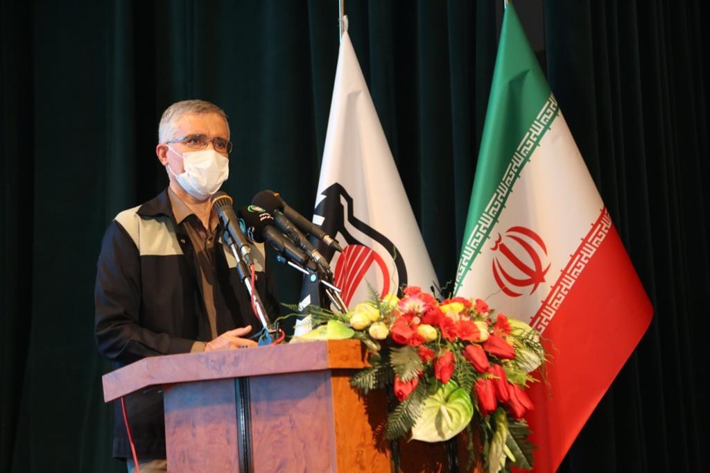 تجلیل از پیشکسوتان ایثارگر و رونمایی از آثار فرهنگی دفاع مقدس