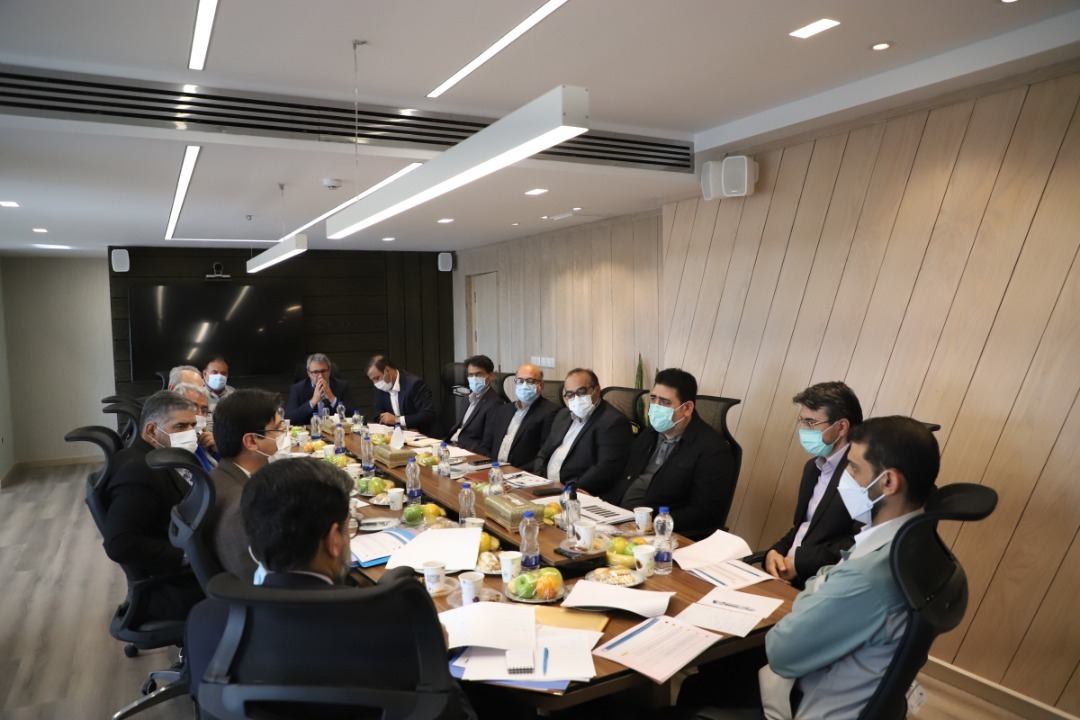 گامهای دو صنعت بزرگ برای پشتیبانی از تولید/ ایرانخودرو و فولاد مبارکه دو بازوی استراتژیک برای توسعه اقتصادی کشور گامهای دو صنعت بزرگ برای پشتیبانی از تولید/ ایرانخودرو و فولاد مبارکه دو بازوی استراتژیک برای توسعه اقتصادی کشور