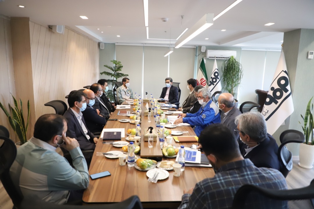 گامهای دو صنعت بزرگ برای پشتیبانی از تولید/ ایرانخودرو و فولاد مبارکه دو بازوی استراتژیک برای توسعه اقتصادی کشور گامهای دو صنعت بزرگ برای پشتیبانی از تولید/ ایرانخودرو و فولاد مبارکه دو بازوی استراتژیک برای توسعه اقتصادی کشور