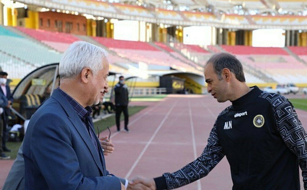 بازدید شهردار اصفهان از ورزشگاه نقش جهان و تمرینات تیم سپاهان