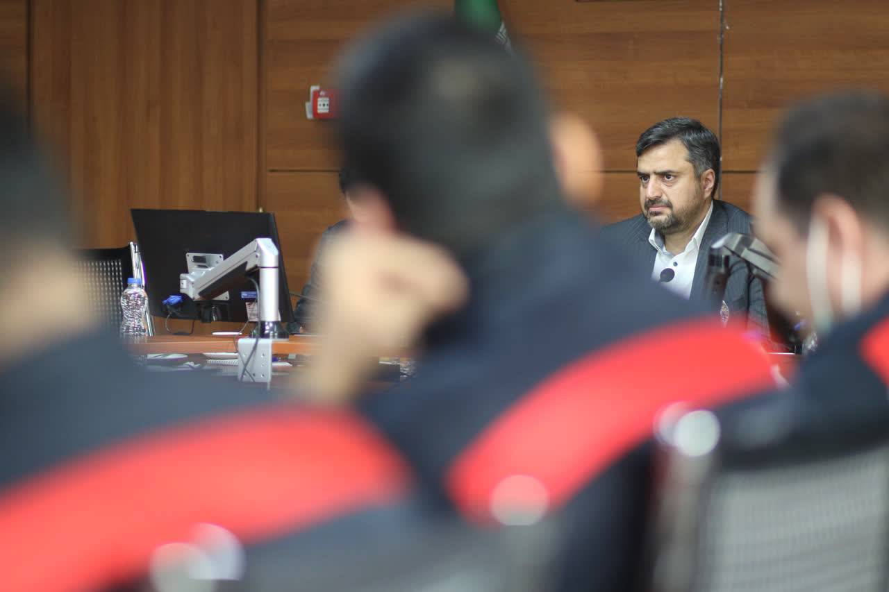 نادری مدیرعامل تاصیکو: تمرکز بر افزایش صادرات محصولات اکسین کنیم/ صادقیان مدیرعامل فولاد اکسین: فولاد اکسین و کارکنان آن را مثل خانواده خود می&zwnj;دانم