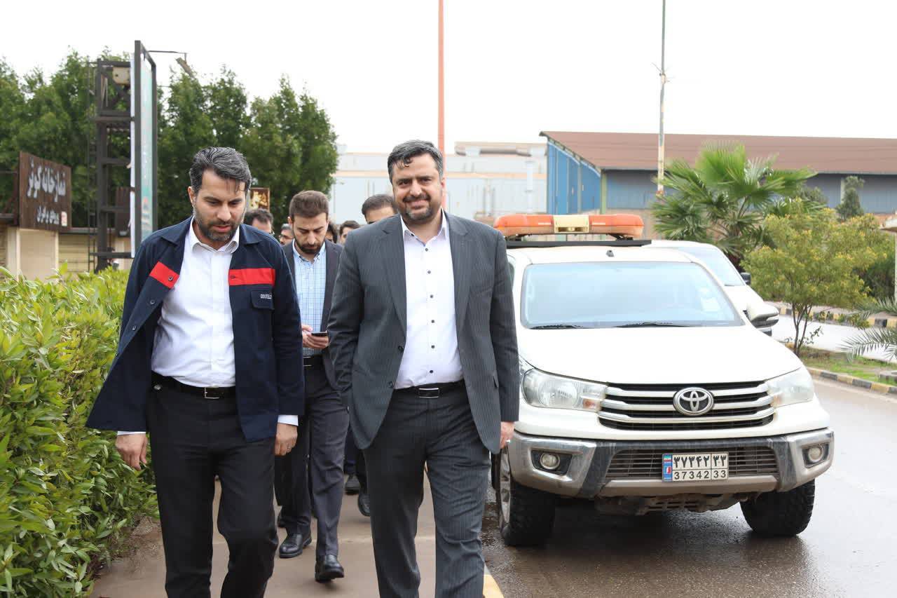 نادری مدیرعامل تاصیکو: تمرکز بر افزایش صادرات محصولات اکسین کنیم/ صادقیان مدیرعامل فولاد اکسین: فولاد اکسین و کارکنان آن را مثل خانواده خود می&zwnj;دانم