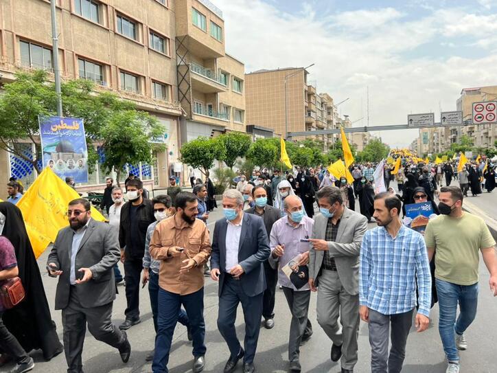 حضور وزیر صمت در جمع مردم روزه‌دار حاضر در راهپیمایی روز جهانی قدس