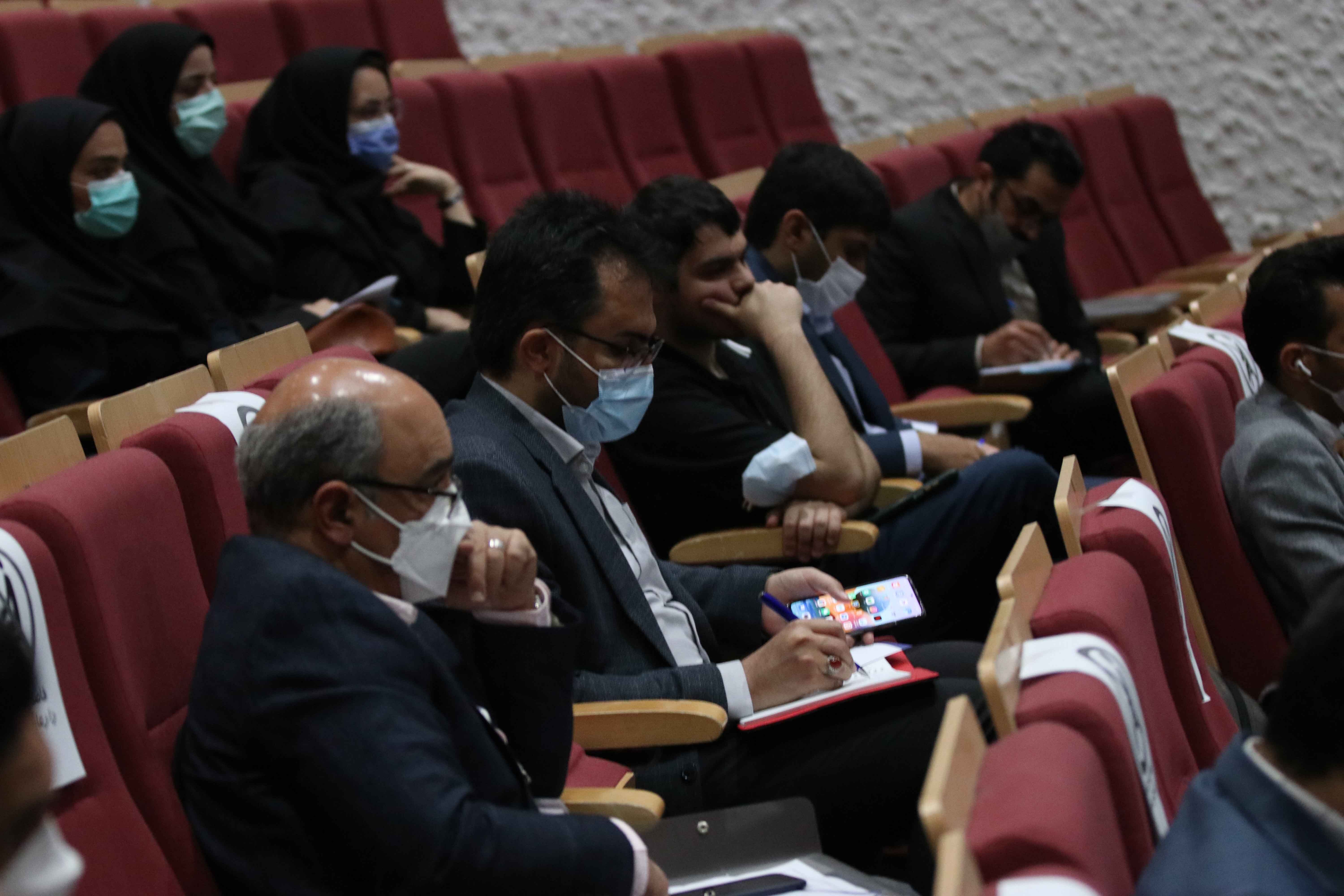 قانون استفاده حداکثری روی میز نقد