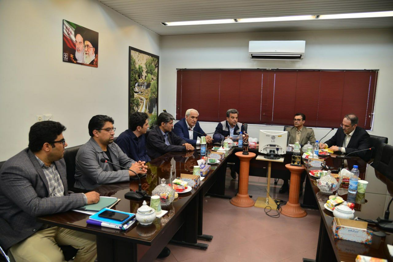 بازدید مهندس رستمی مدیرکل سازمان فنی و حرفه‌ای استان مرکزی از شرکت آلومینیوم ایران