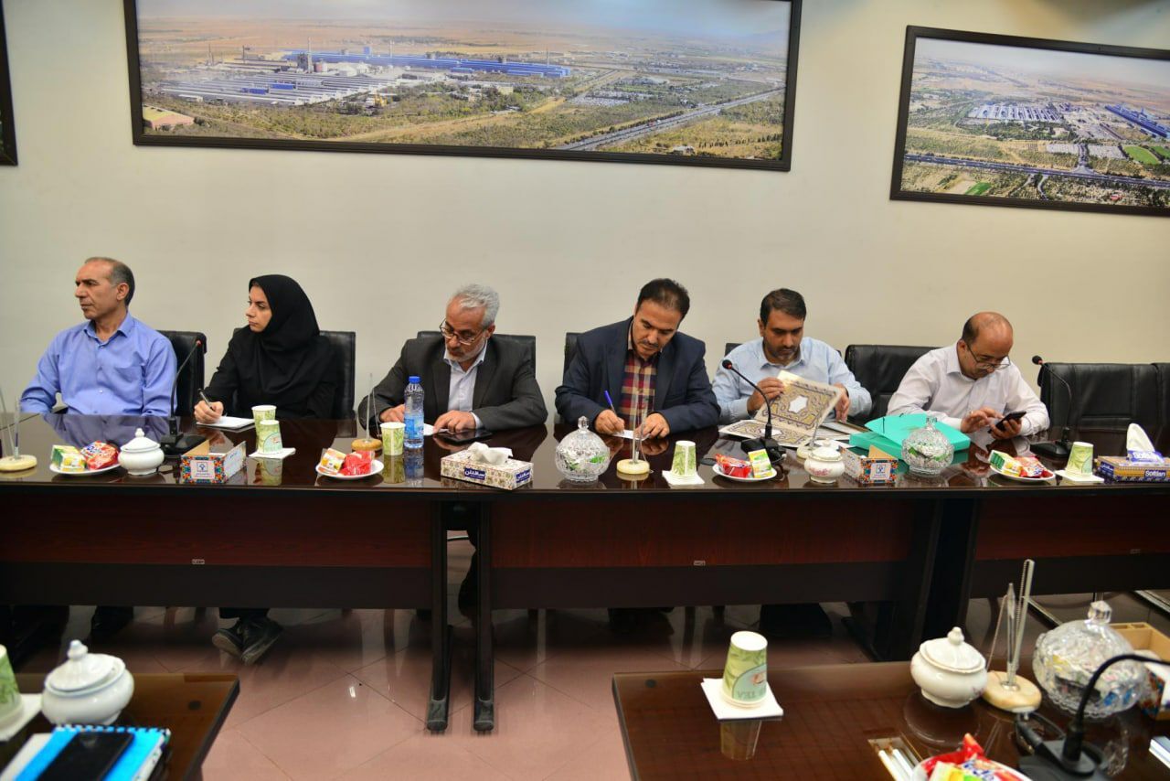 بازدید مهندس رستمی مدیرکل سازمان فنی و حرفه‌ای استان مرکزی از شرکت آلومینیوم ایران