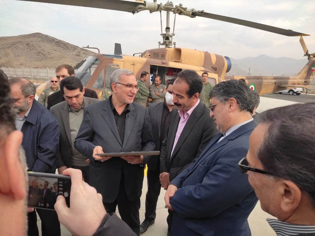 تجلیل از «محسن محمدی» مدیرعامل شرکت آلومرول ایران به عنوان خیر سازنده پایگاه اورژانس هوایی استان مرکزی تجلیل از «محسن محمدی» مدیرعامل شرکت آلومرول ایران به عنوان خیر سازنده پایگاه اورژانس هوایی استان مرکزی