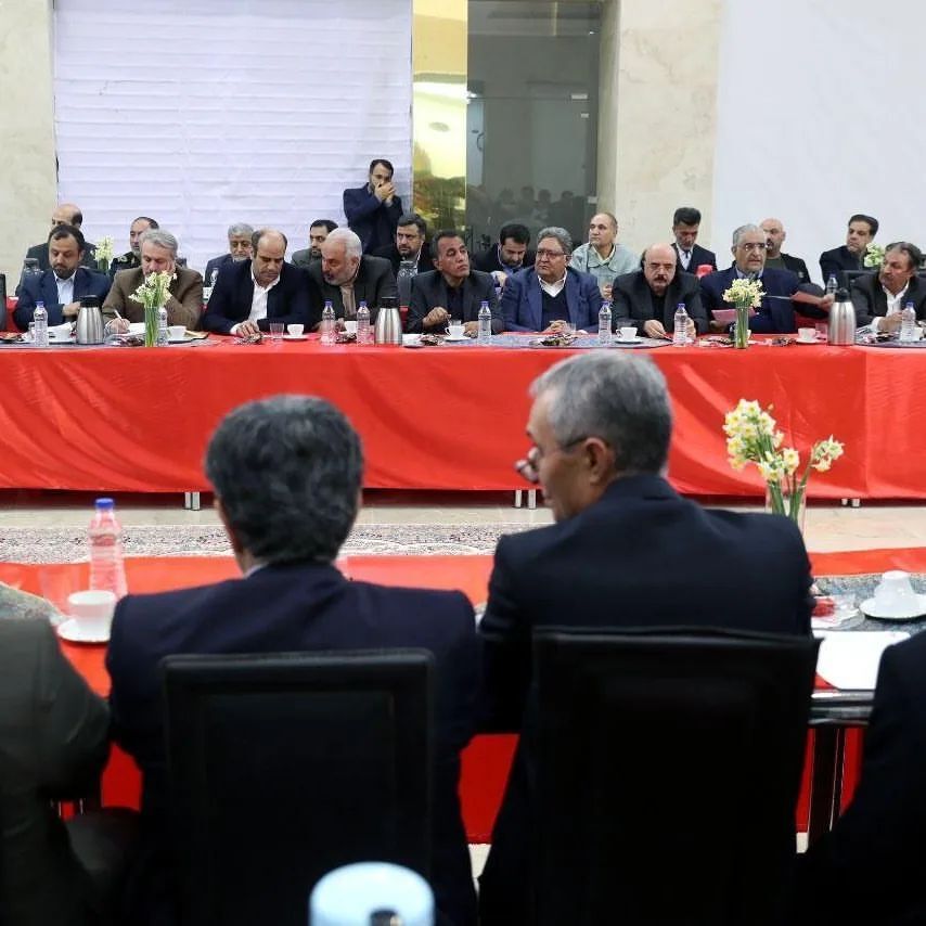 رئیس‌جمهور: بخش مهمی از جنگ ترکیبی در حوزه اقتصادی است